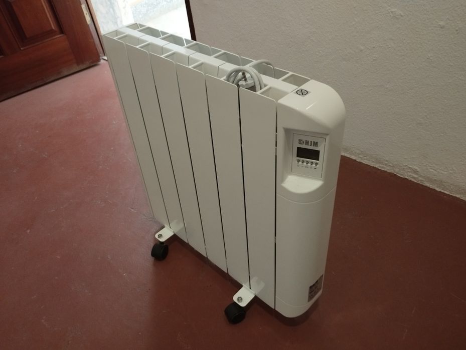 Emissor térmico HJM ECL C6 BRANCO 1000W + Kit de rodas