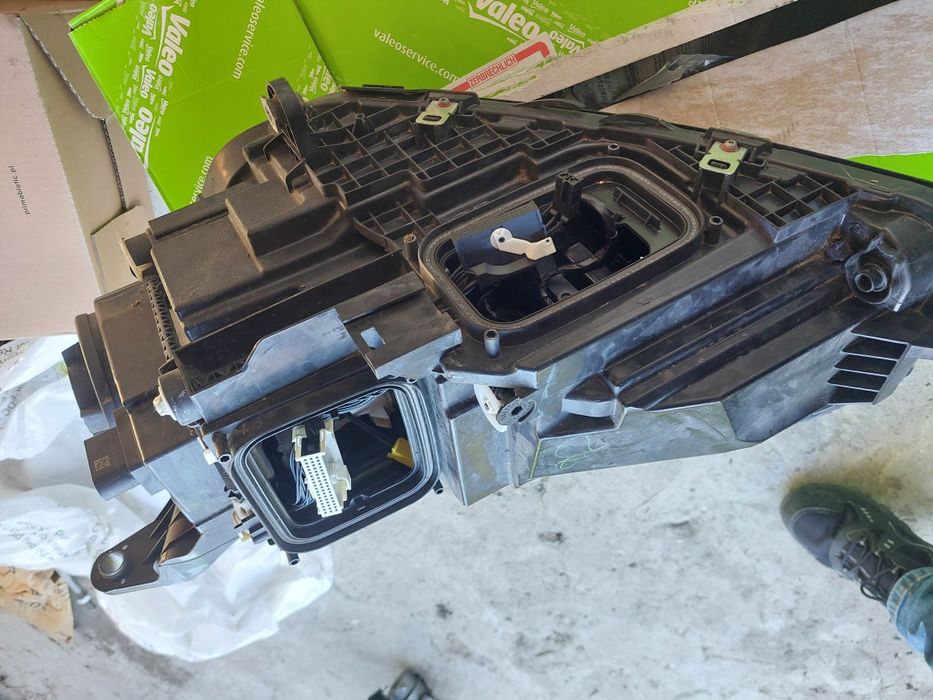 Mercedes Gle lampa przód prawa