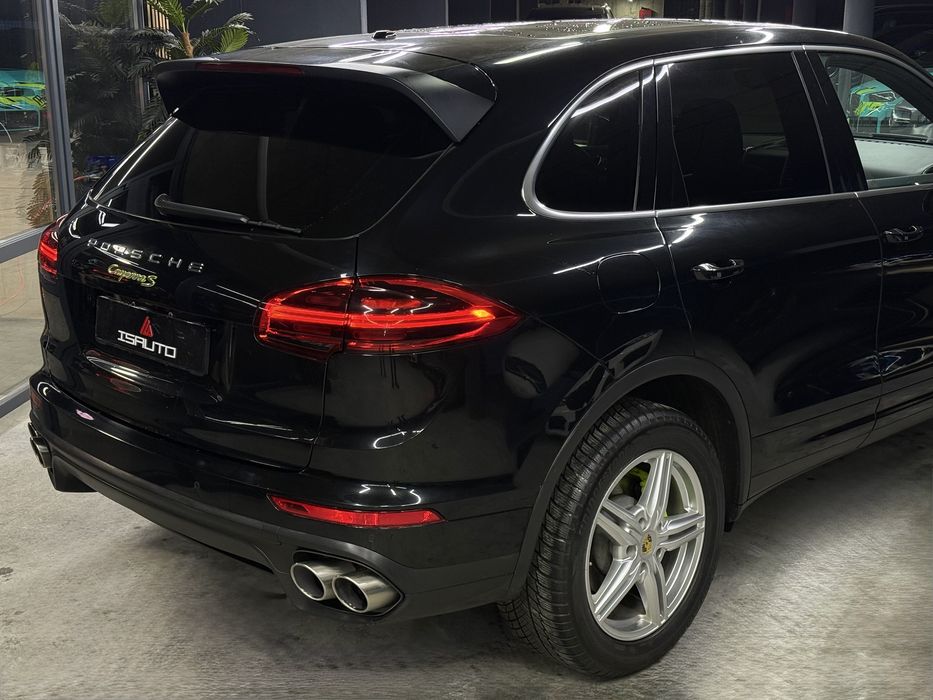 Porsche Cayenne S hybrid