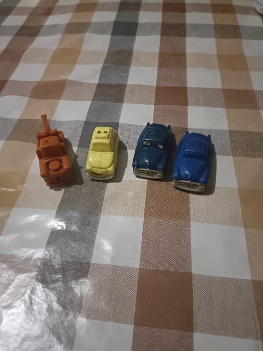 9 brinquedos pequenos na Nestlé ( Portes grátis)