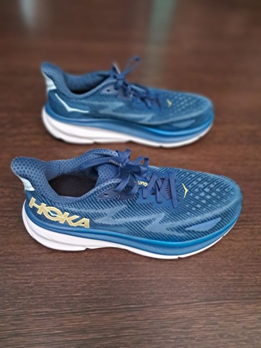 Кросівки Hoka Clifton 9.     Р 41 1/3   26см