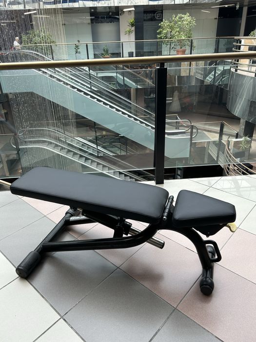 Ławka uniwersalna Technogym