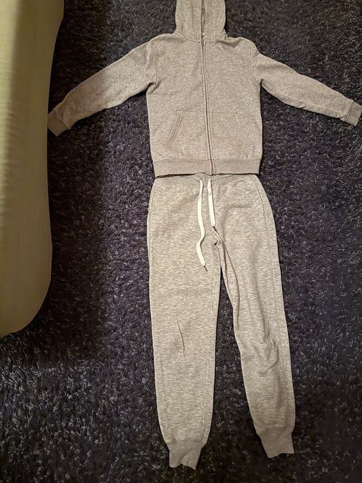 Продам спортивний костюм