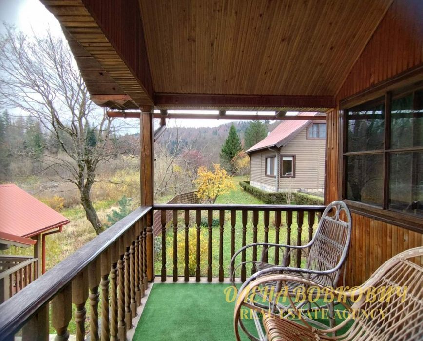 Оренда затишної садиби в Яремче з видом на річку Прут