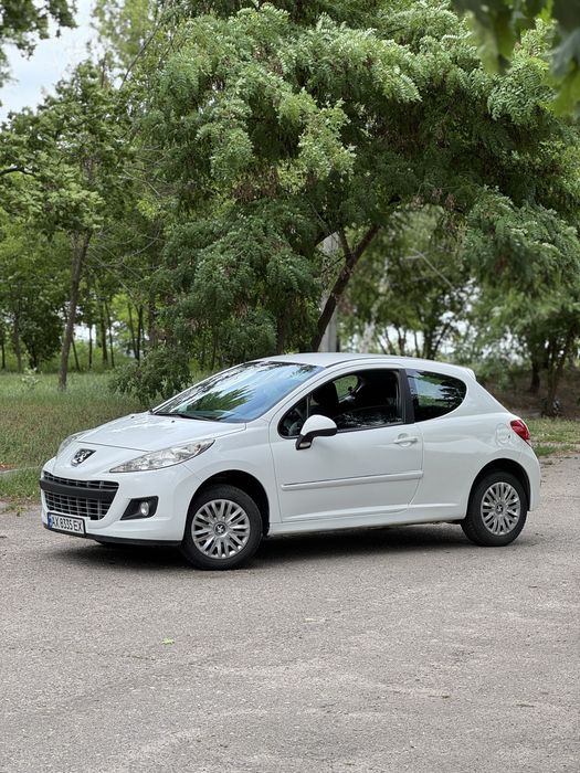 Peugeot 207 2011г.в