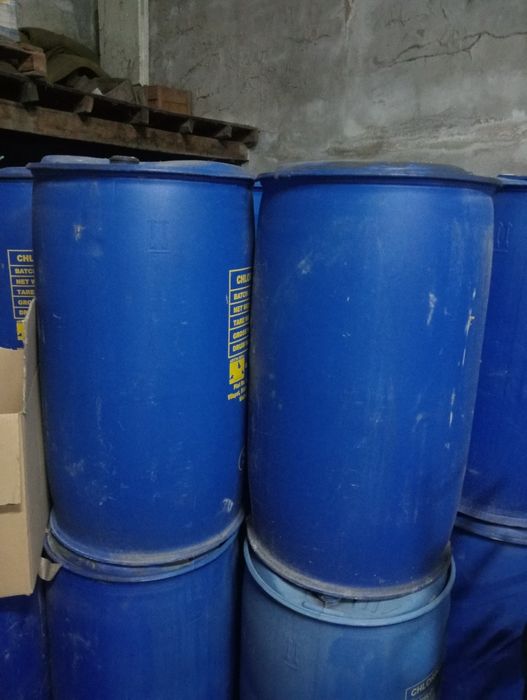 Bidons plástico de 200 litros vazios. Usados em bom estado.
