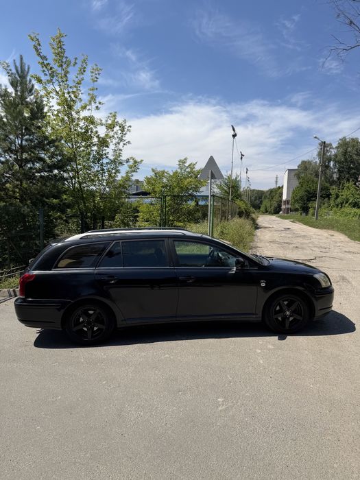 Toyota Avensis 2,0 дизель механика