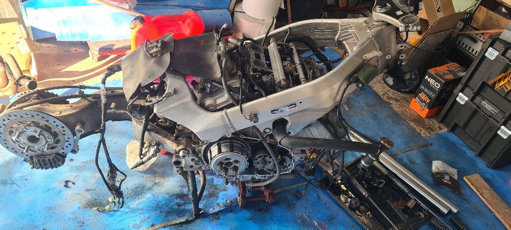 Części Honda Vfr800fi