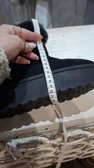 sniegowce 40 wkl 25 stan bardzo dobry wymiary na zdjęciach