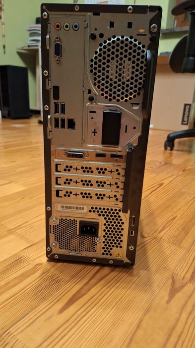 Komputer stacjonarny lenovo