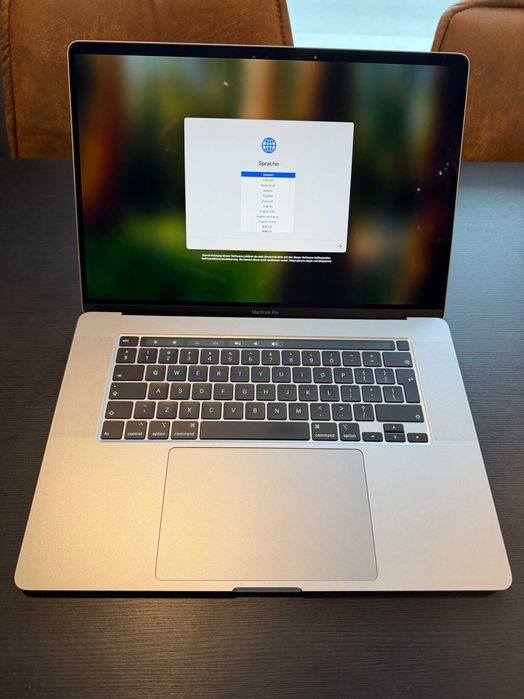 MacBook Pro 16” 2019 | i7 | 16 GB | 512 GB | Radeon 5300M