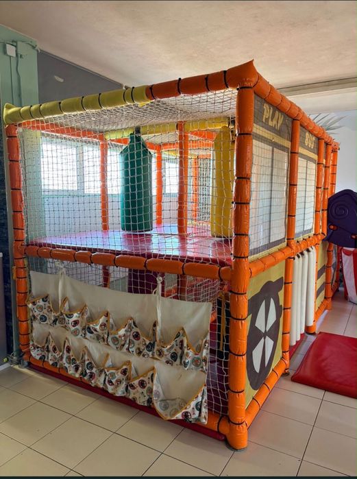 Parque playground infantil