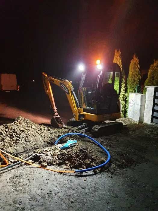 Wynajem minikoparki z operatorem.MŁOT,KRÓTKIE TERMINY–Kraków i okolice