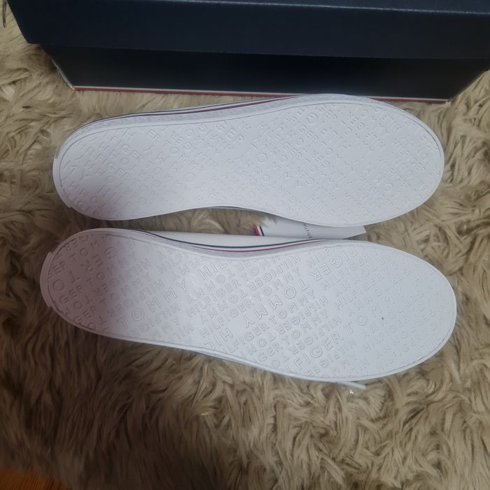 Tommy Hilfiger białe tenisówki trampki essential sneaker r. 37 sneaker