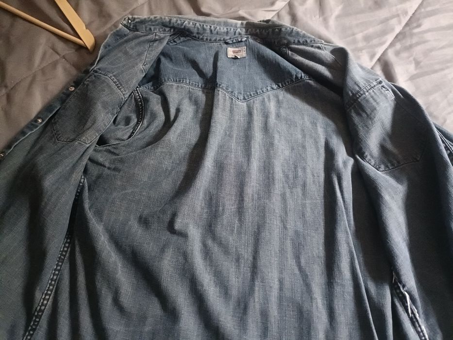 Vendo camisa de ganga azul Levi's