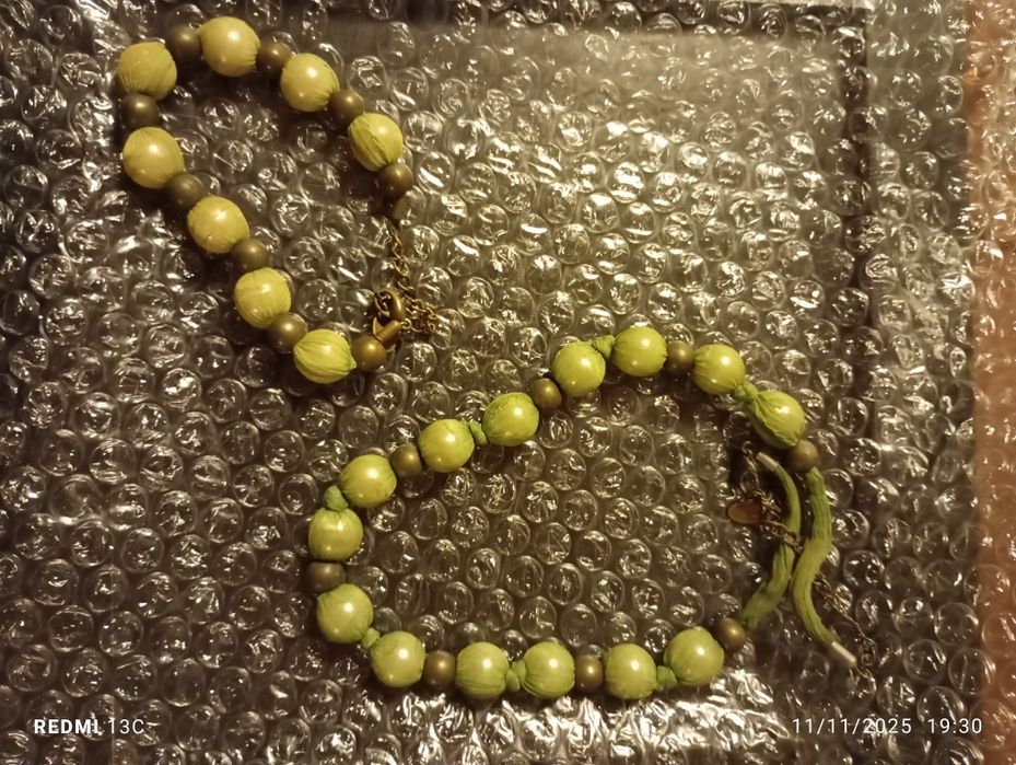 Colar e pulseira verdes