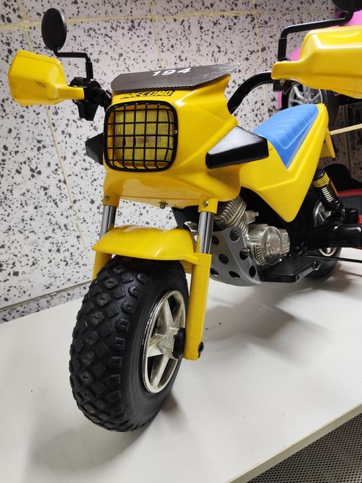 Motor,pojazd na akumulator dla dzieci Retro