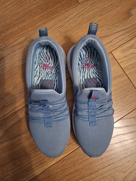 Buty sportowe typu adidasy