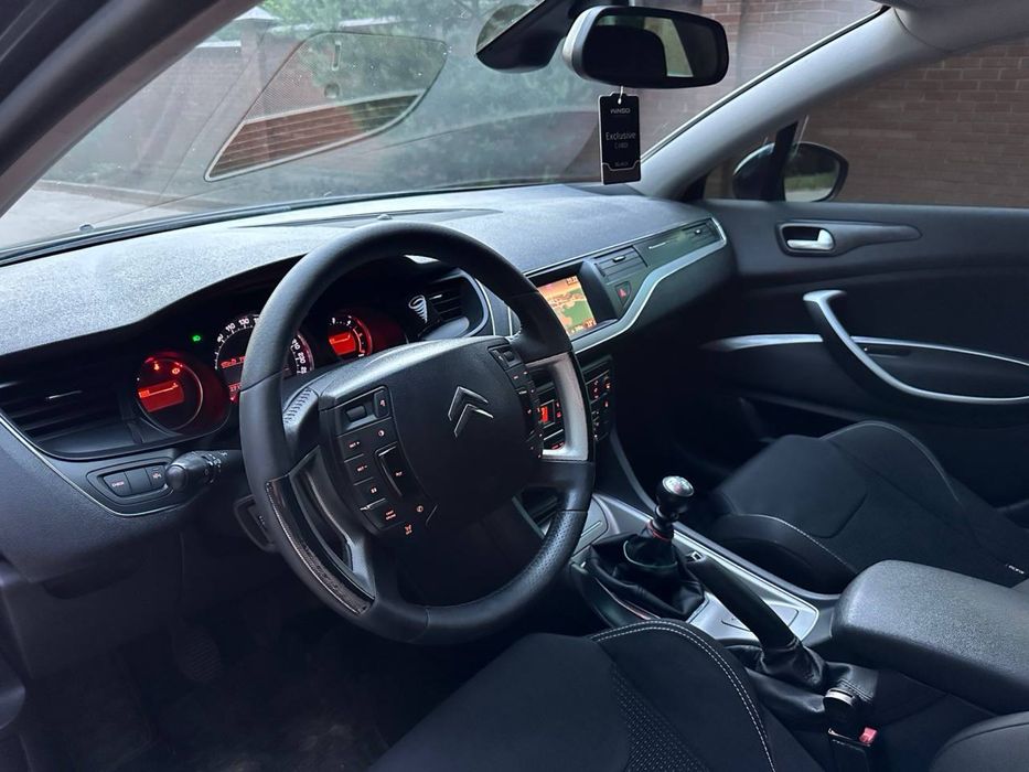 Продам машину citroen c5 2010 року в хорошому стані