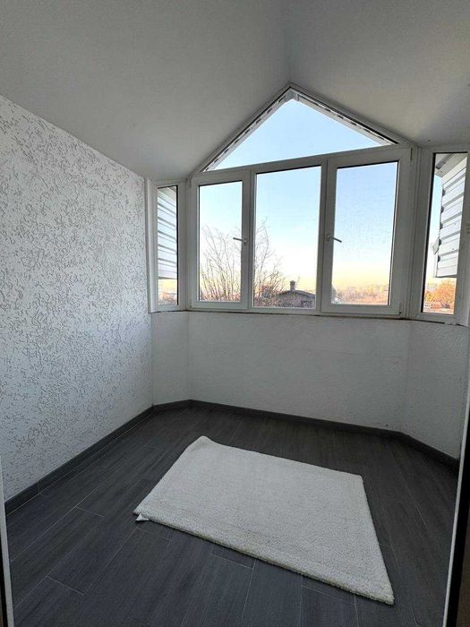 Котедж  з власним гаражем  Петра Полтави центр   300000