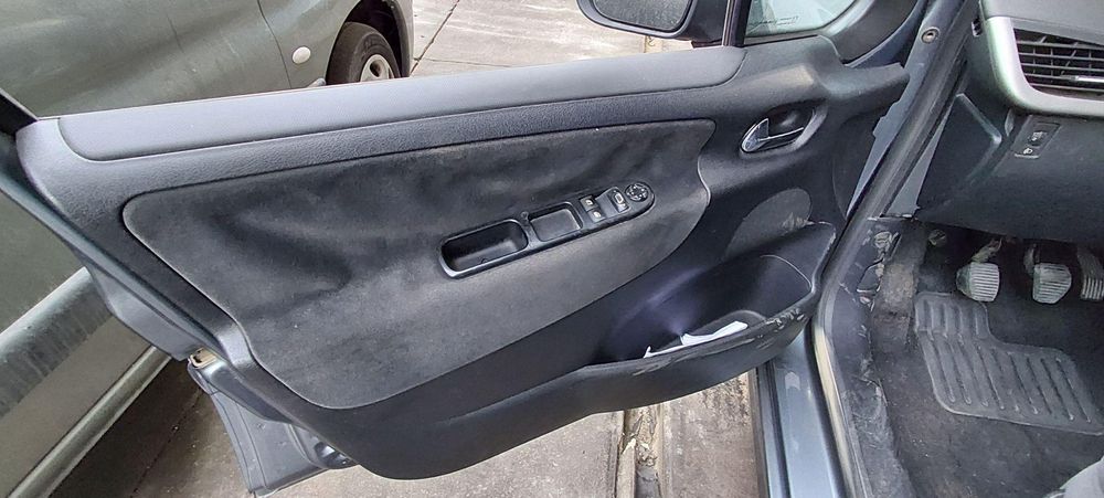 sistema de áudio rádio cd peugeot 207