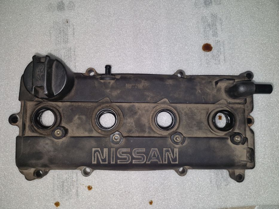 Клапанна кришка nissan primera, x-trail