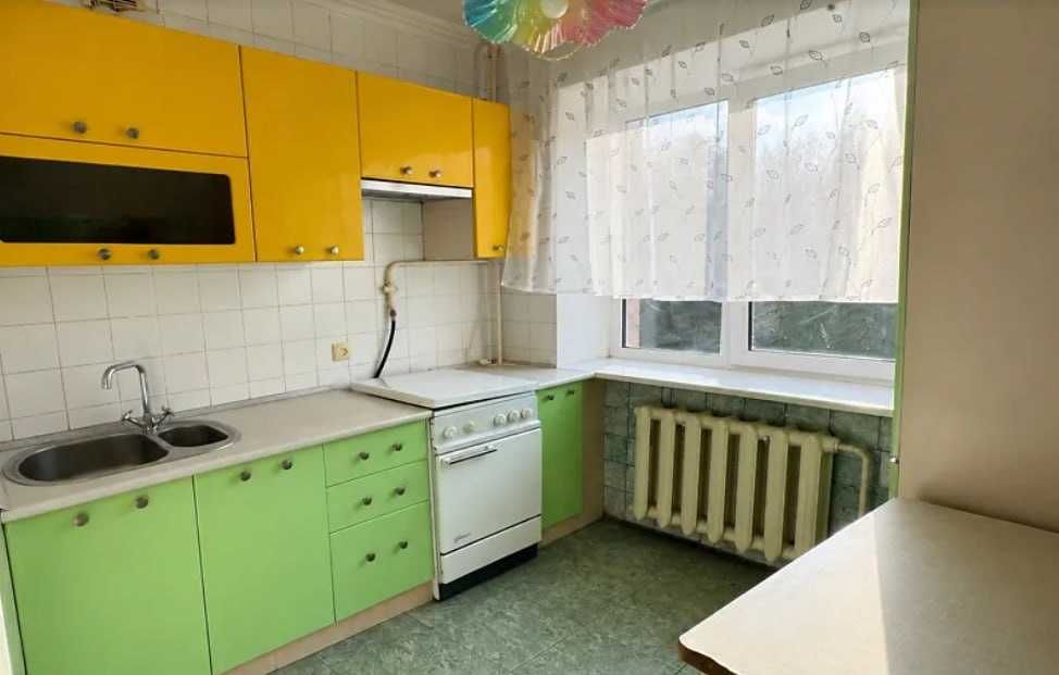 Продаж 2к квартири на вул. Романа Шухевича