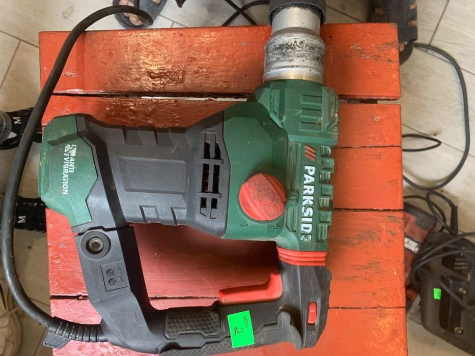 Продам перфоратор на запчасти