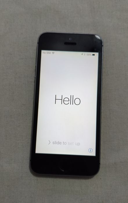 3  Iphones 5S SE 3GS