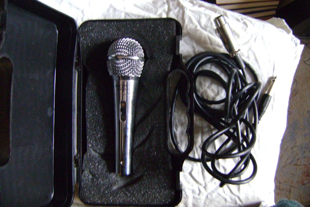 Продам микрофон  Sony DM-999