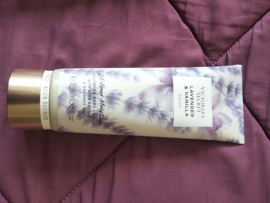 Conjunto Victoria Secret - Body Mist + Body Lotion