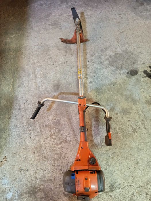 Roçadora Husqvarna 555