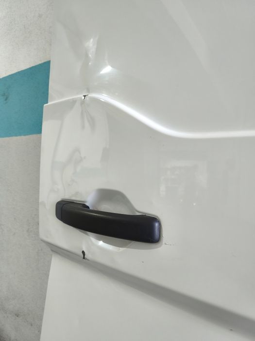 Porta TRASEIRA DIREITA RENAULT MASTER IV 2024–2026 / NISSAN INTERSTAR III / OPEL MOVANO – H2 – 86,5 × 189 CM –