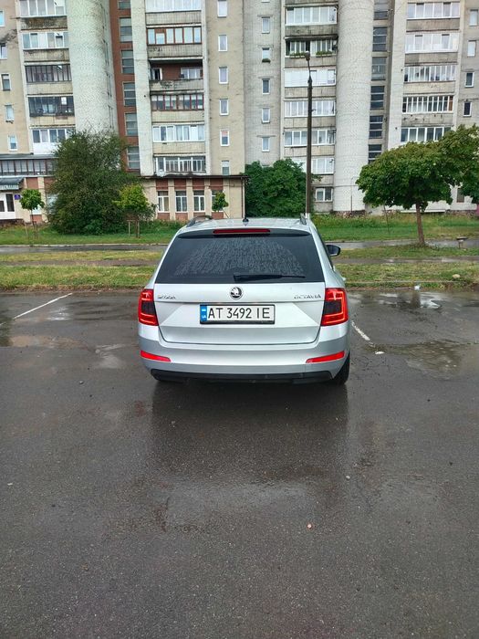Автомобіль Skoda Octavia 2,0 л. дизель 2015