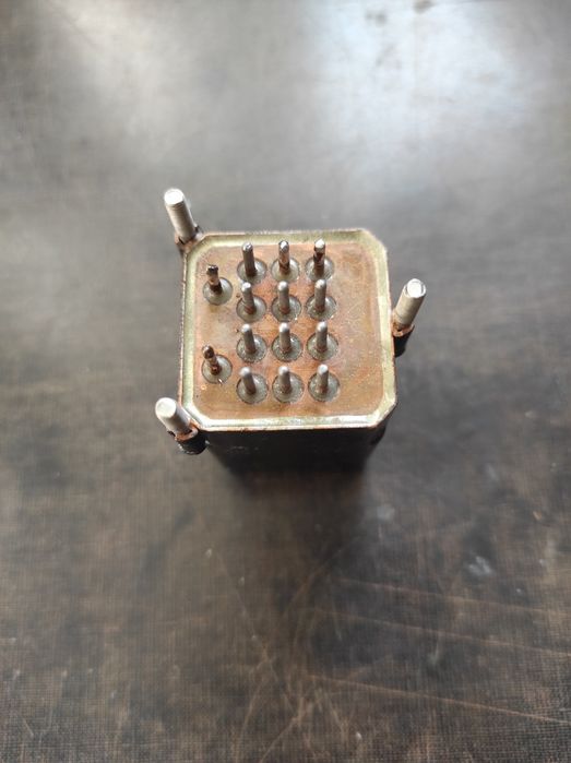 Продам реле РЭН33