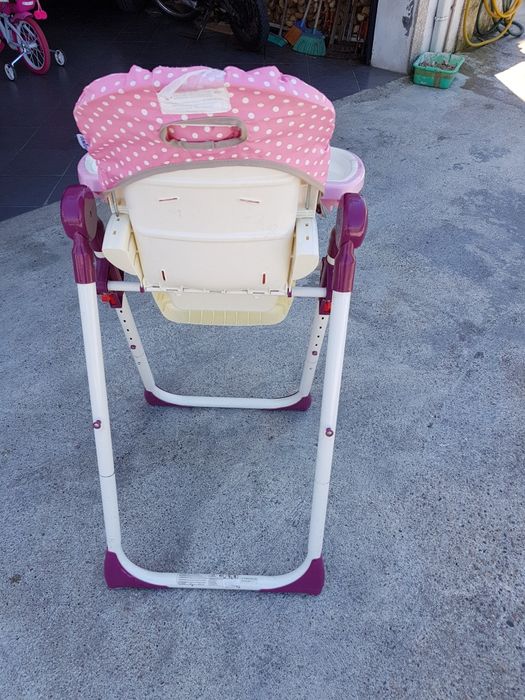 Cadeira para dar de comer a crianças