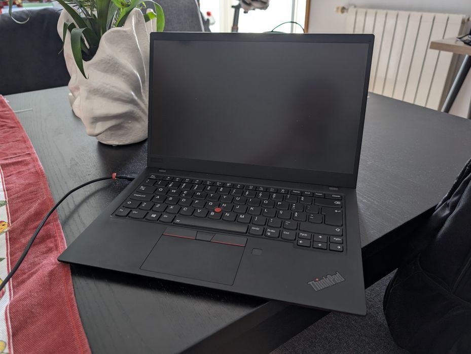 Lenovo ThinkPad X1 Carbon (16GB)(Gen 8)
