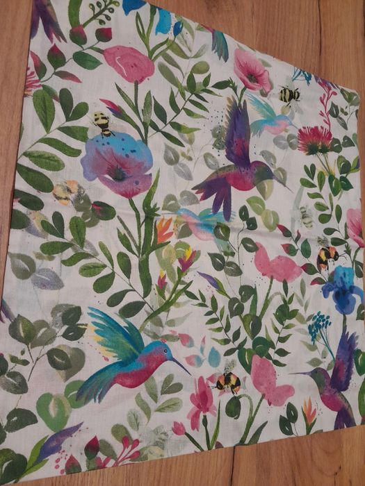 Zestaw 2 poszewki na poduszkę Kolibry i kwiaty  39x40cm