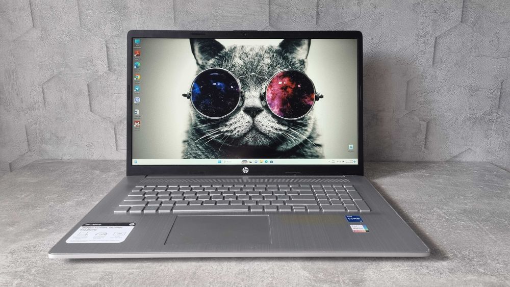 ТОП ЦІНА HP 17.3 CNXXXX I5 - 1235U DDR4 - 16 SSD M2 NVMe 512GB IRIS XE