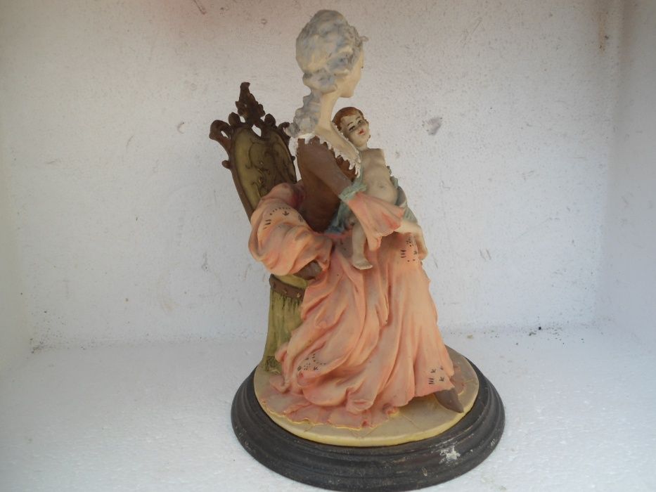 Estatua em marfinite
