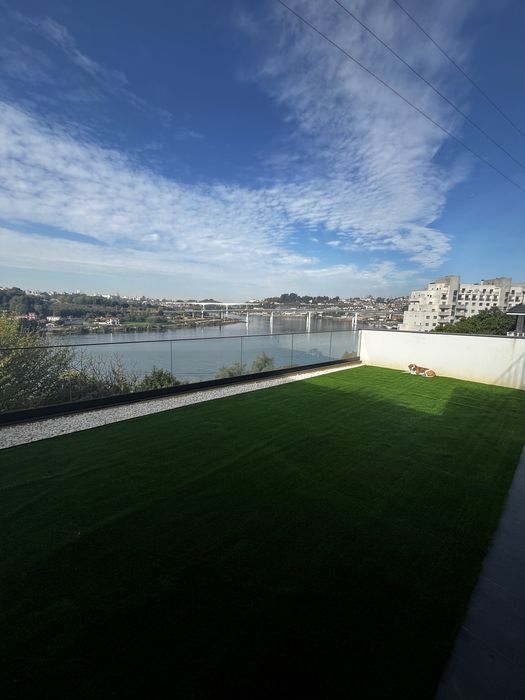 Instalação de Relva artificial