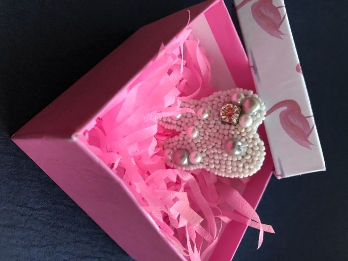 Брошь из бисера "Зуб"