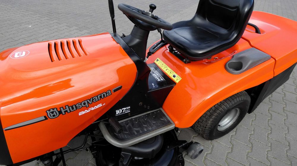 Traktorek kosiarka Husqvarna (040904.6) - Baras