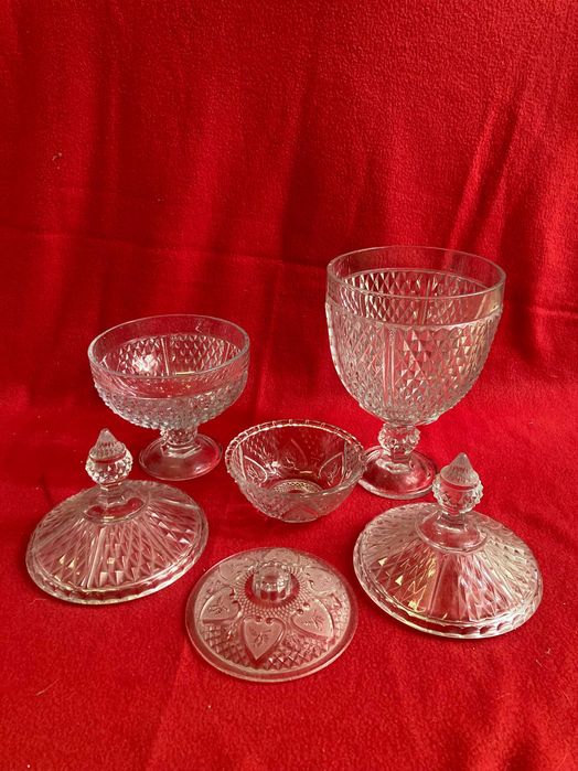 Decorative Crystal Pieces423542648986685442