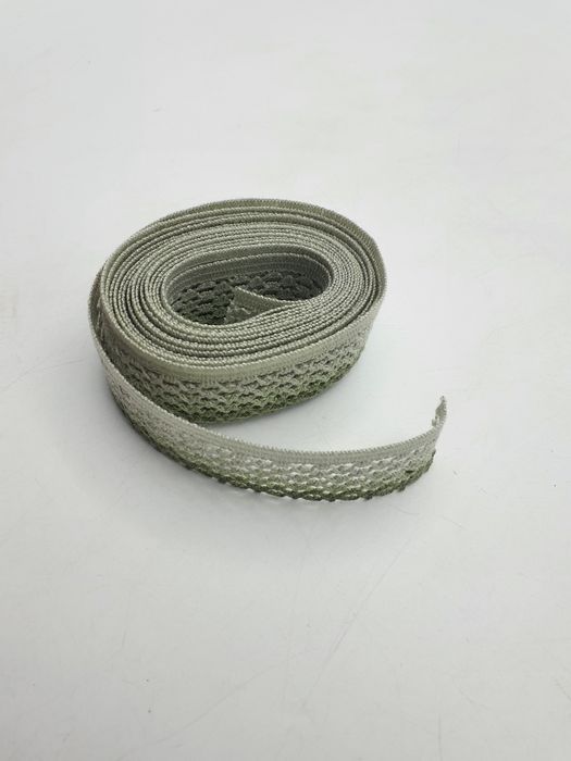 Koronka kupon 3 m.x 3,30 cm.