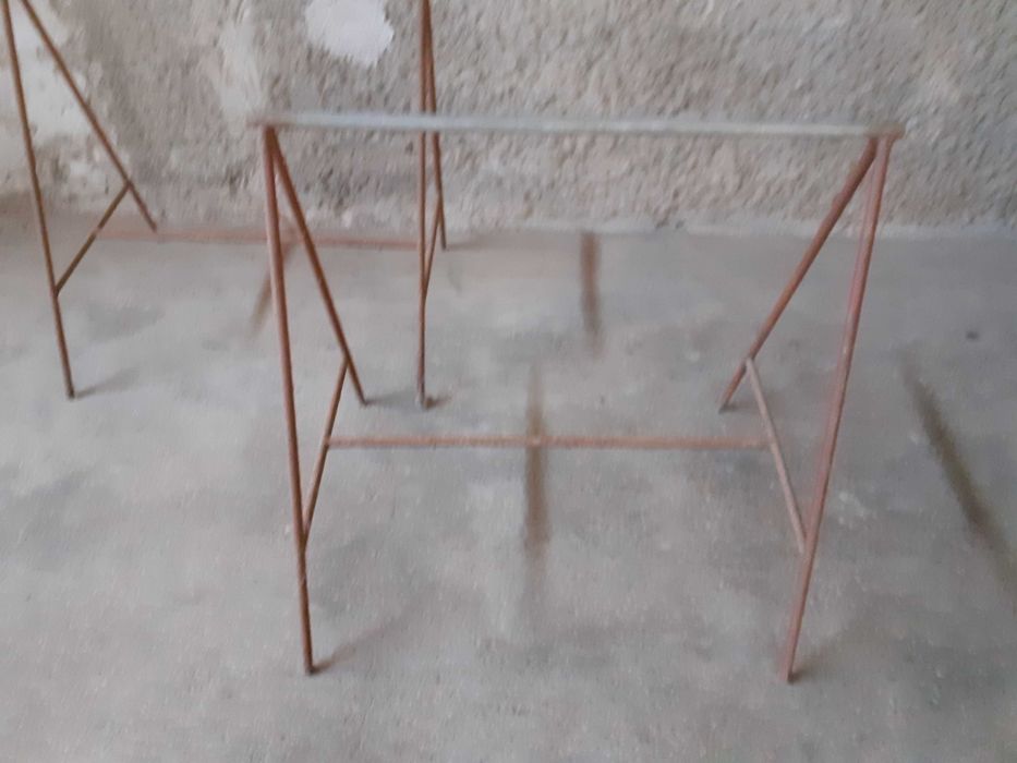 Conjunto de Cavaletes em ferro