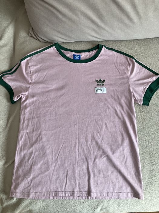 бузкова футболка adidas