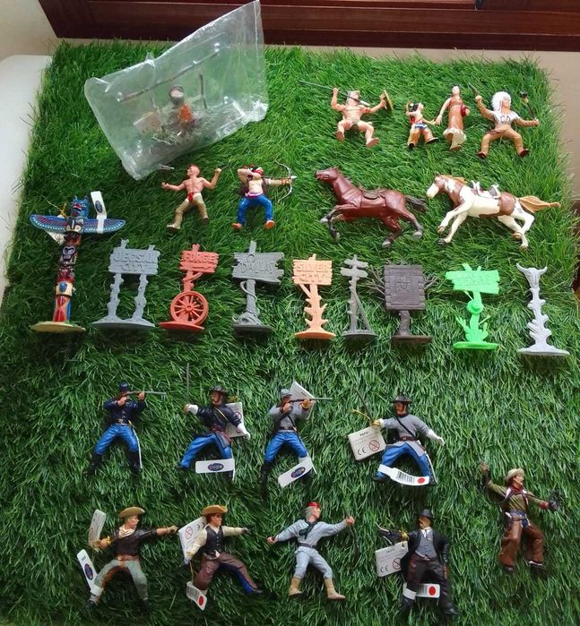 Колекцiйнi фiгурки Дикий Захiд Schleich та Papo.