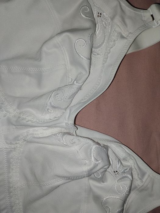 M&S super podtrzymujący stanik bez fiszbin 75G Nowy