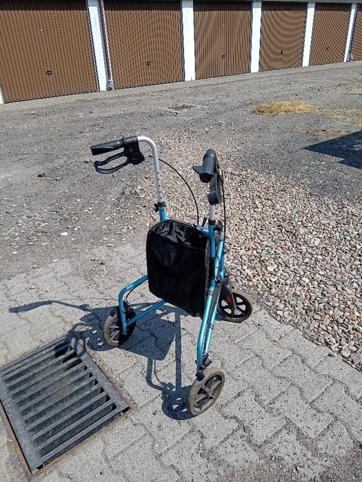 Sprzedam chodzik balkonik